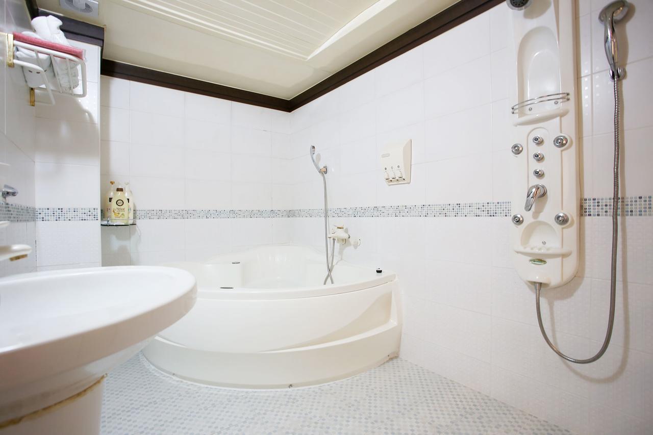 Mate Hotel Chuncheon Eksteriør bilde