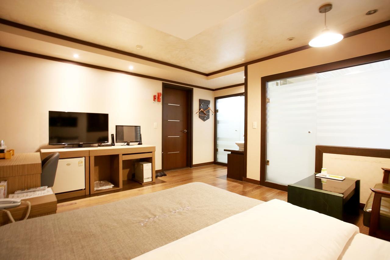Mate Hotel Chuncheon Eksteriør bilde