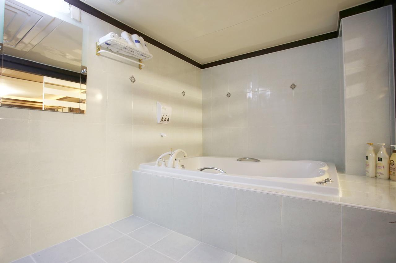 Mate Hotel Chuncheon Eksteriør bilde